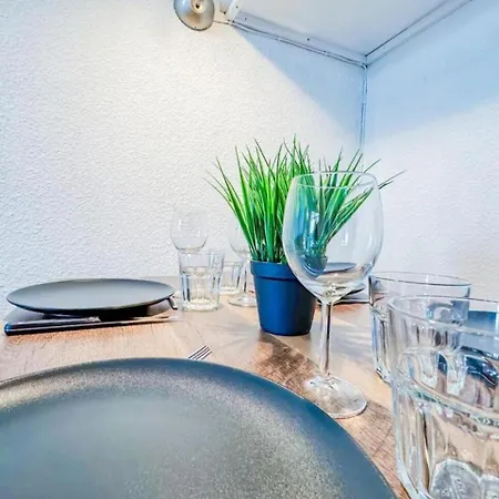 Lägenhet Bel Avec Balcon Et Parking Prive